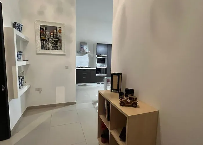 Modern Private In Swieqi Shared Flat With Private Bathroom Homestay *