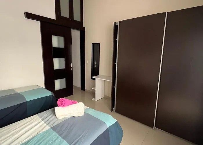 Homestay Modern Private In Swieqi Shared Flat With Private Bathroom *